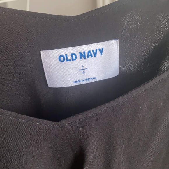 Peek-a-boo shoulder flowy top - Picture 3 of 3